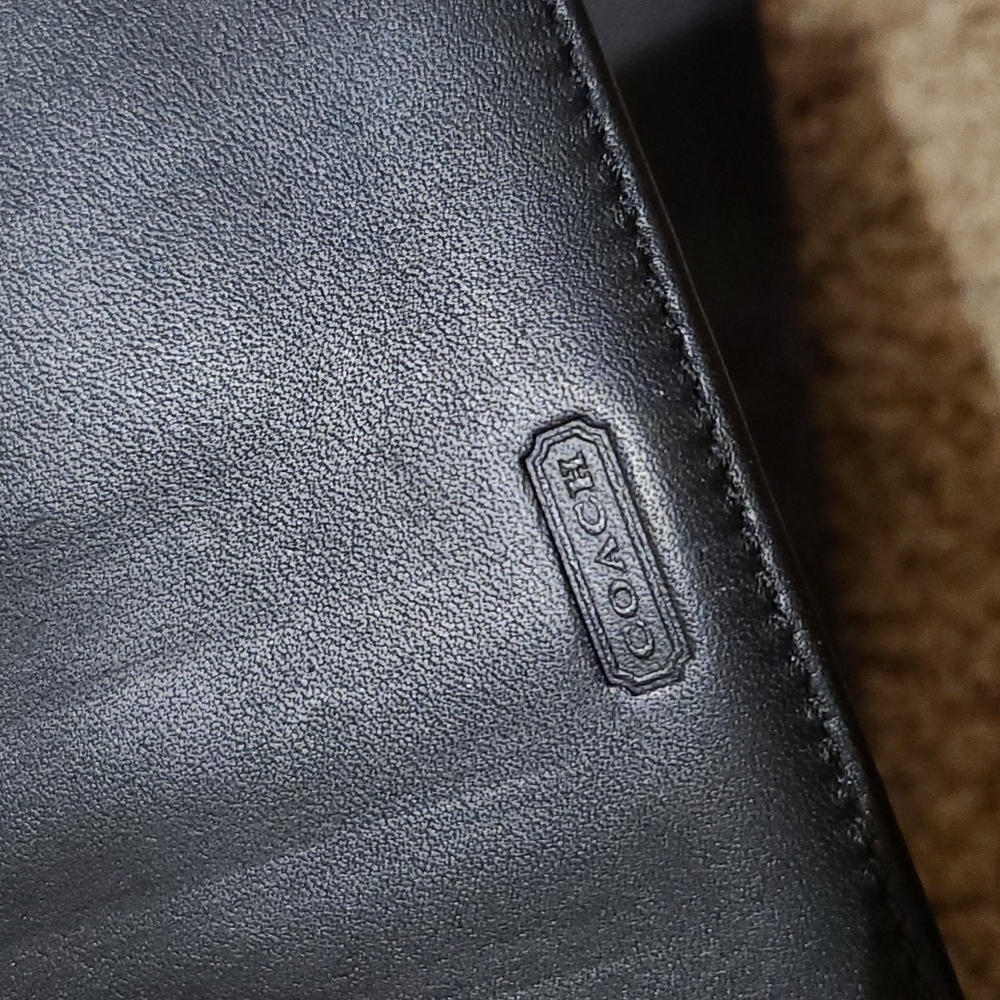Authentic Coach wallet - Picture 6 of 8